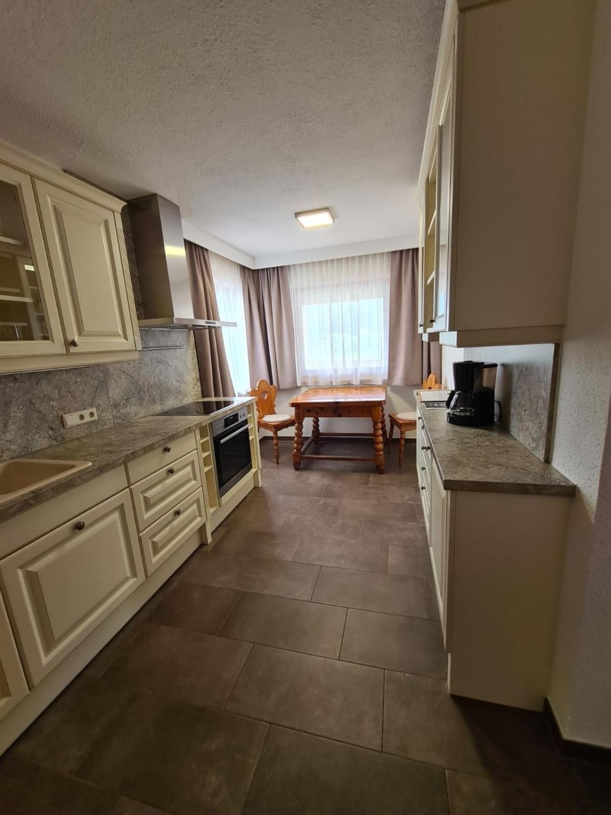 Apartment Huter Йерценс Екстериор снимка